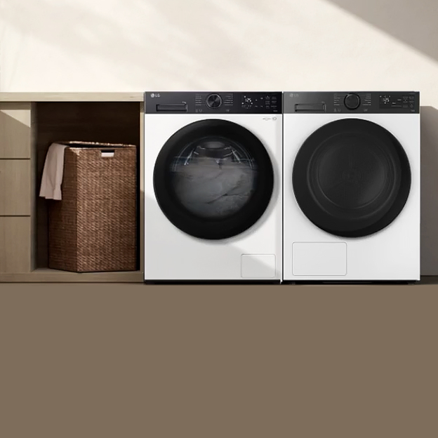 LG washer and dryer connected by a wireless icon illustrate Smart Pairing that syncs dryer settings with the selected wash cycle.