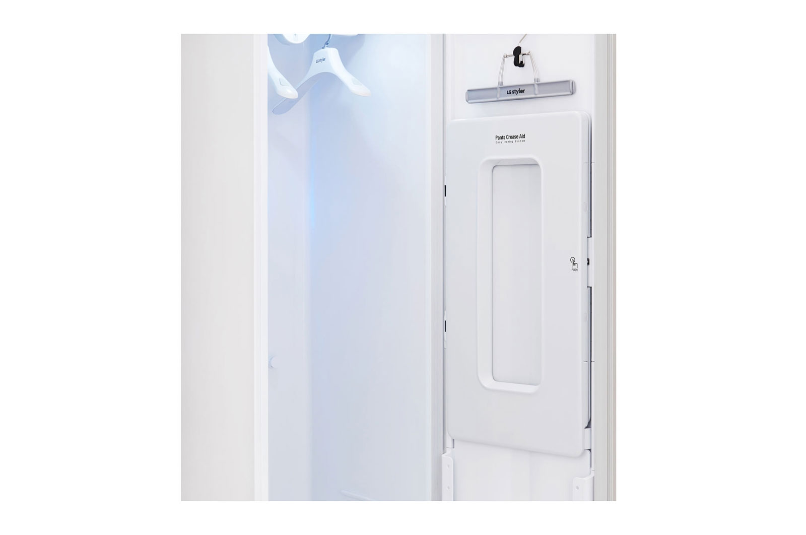LG Styler - Steam Wardrobe with ThinQ™ | 3 Hangers, Black, S3BF